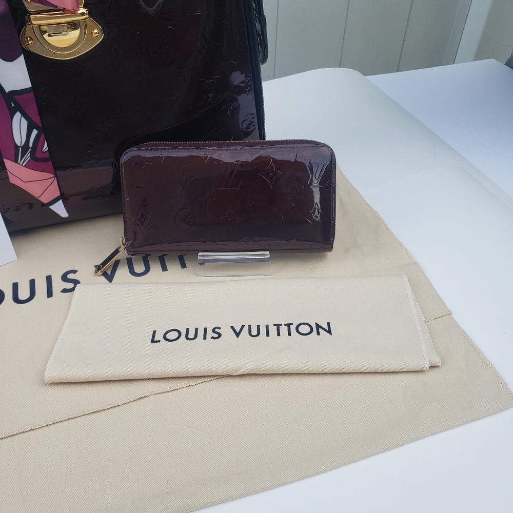 Louis Vuitton Vernis Zippy Wallet Amarante
